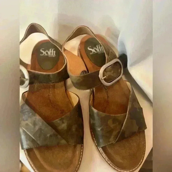 Sofft Olive Bayo Leather Sandal Womens Shoes, OLIVE, - Picture 3 of 5